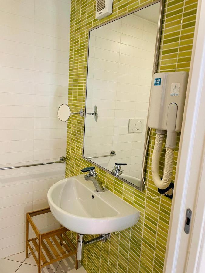 Regina Beach Holiday Apartments Tirrenia Bagian luar foto