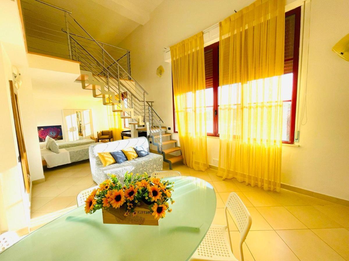 Regina Beach Holiday Apartments Tirrenia Bagian luar foto