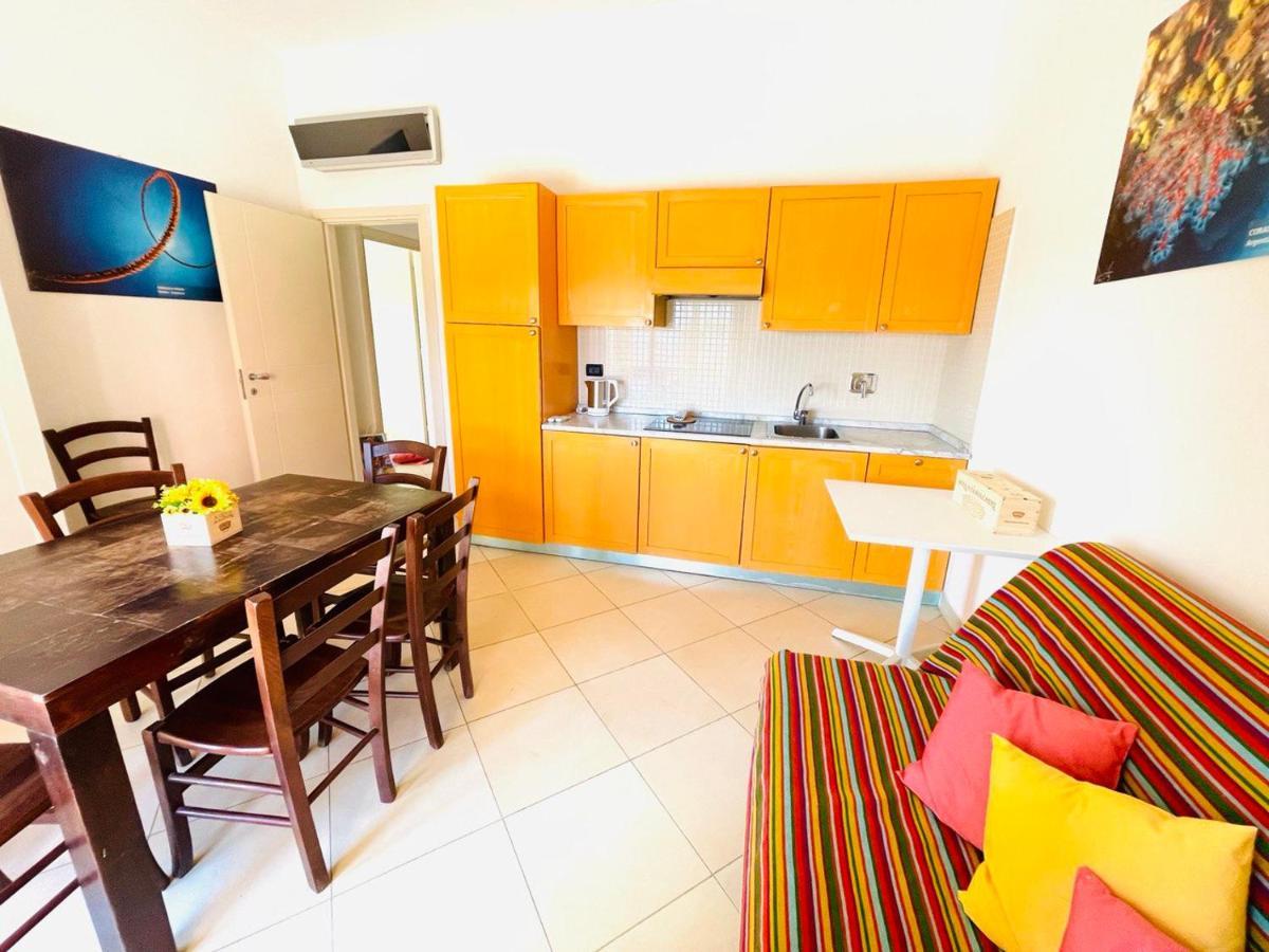 Regina Beach Holiday Apartments Tirrenia Bagian luar foto