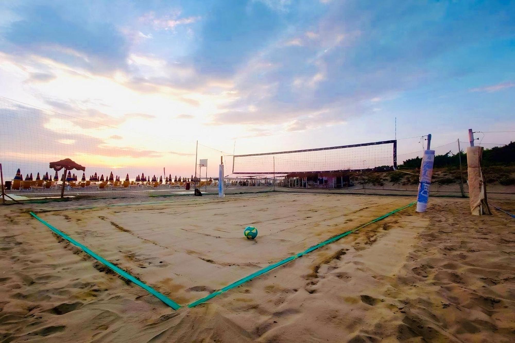 Regina Beach Holiday Apartments Tirrenia Bagian luar foto